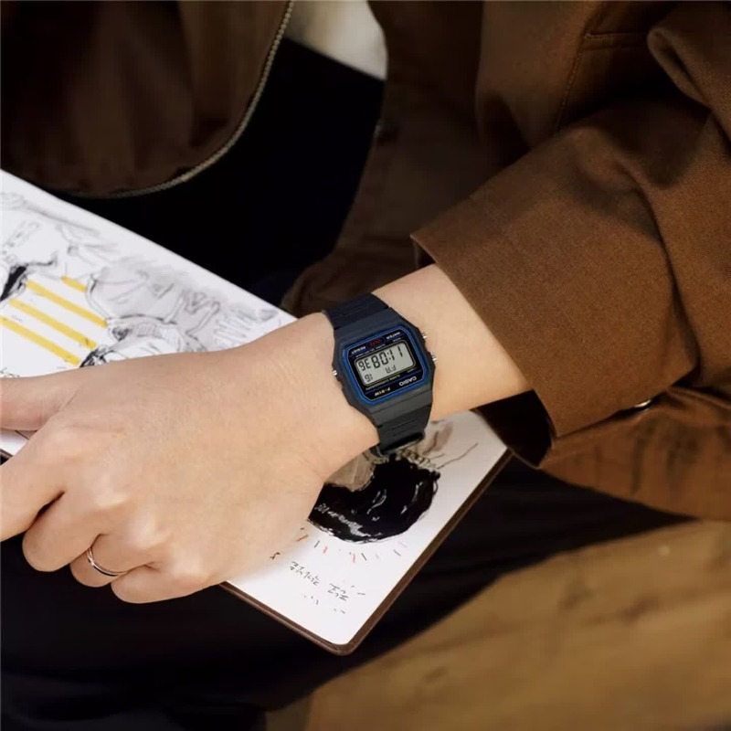 Casio F-91W-1 Fashion Retro Sm - огляд і ціна Watch Display Pillow